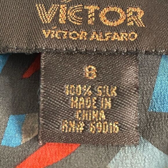 🟢Victor Alfaro 100% Silk Abstract Ruffle Accent Top 8 - Picture 9 of 9